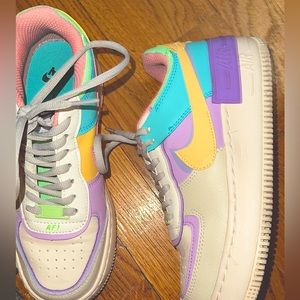 Women’s Size 7 Nike Air Force 1 Shadow. Worn less than 5 times.